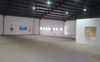 900 m² Industrial space in Waltloo