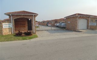 3 Bedroom Townhouse in Sherwood and surrounds