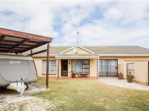 4 Bed House in Admirals Park
