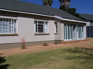 4 Bed House in Hurlyvale