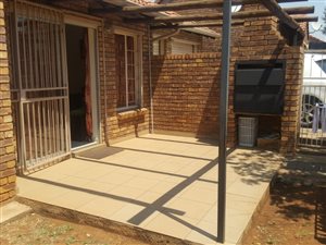 3 Bed Townhouse in Willow Park