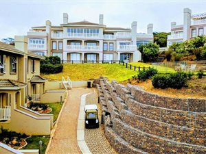 2 Bed House in Pinnacle Point Golf Estate