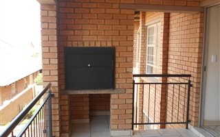 2 Bedroom Apartment in Hazeldean (Silverlakes Surroundings)