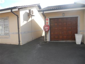 2 Bed Apartment in Richards Bay Central