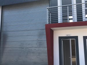 155 m² Commercial space in Chloorkop