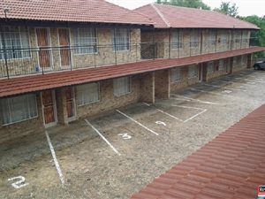 24 Bed Apartment in Irene Park