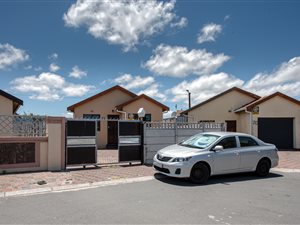 2 Bed House in Highbury