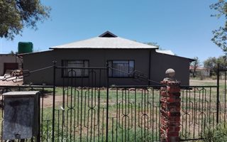 4 Bedroom House in Swartruggens
