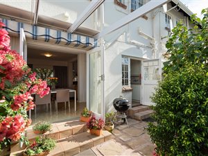 2 Bed Apartment in Newlands