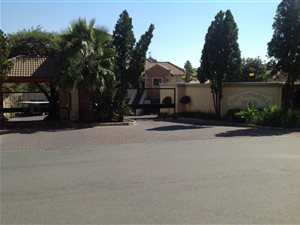 2 Bed Townhouse in Randpark Ridge