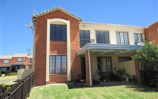 2 Bedroom Townhouse in Bayswater