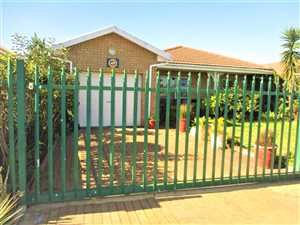 4 Bed House in Soneike