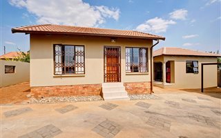2 Bedroom House in Cosmo City