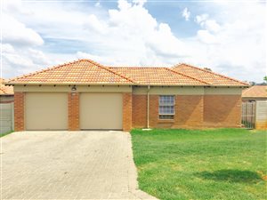 3 Bed House in Blue Hills