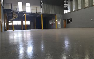 750 m² Industrial space in Jacobs
