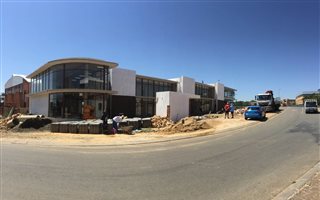 1200 m² Industrial space in Ormonde