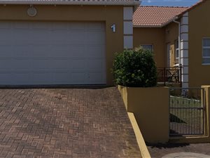 3 Bed House in Beacon Bay