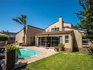 4 Bed House in Sunset Beach