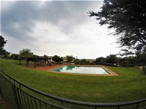 2 Bed Apartment in Jackal Creek Golf Estate