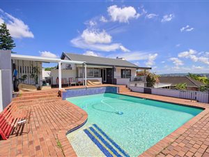 4 Bed House in Carrington Heights