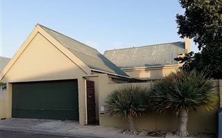 3 Bedroom House in Melkbosstrand