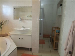 3.5 Bedroom House in Sunny Ridge
