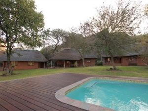 1253 ha Farm in Gravelotte