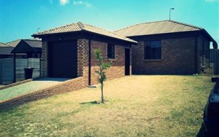 3 Bedroom House in Celtisdal