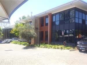 810 m² Office Space in Bedfordview