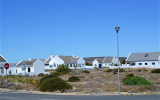 510 m² Land available in Golden Mile