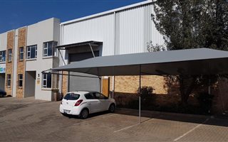 474 m² Commercial space in Lea Glen