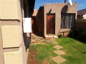 2 Bed House in Clayville East