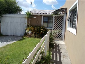 3 Bed House in Kalksteenfontein