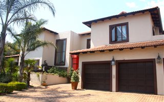 5 Bedroom House in Zwavelpoort