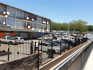 304 m² Commercial space in Gezina