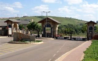 1000 m² Land available in Rietvlei Heights Country Estate