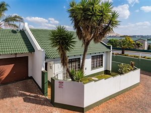 2 Bed Townhouse in Krugersdorp North