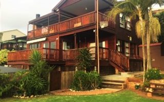 4 Bedroom House in Herolds Bay