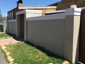 3 Bedroom House in Elsies River