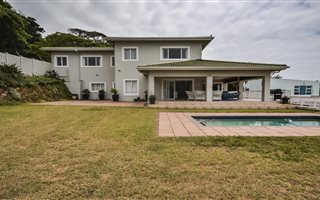 5 Bedroom House in Willard Beach