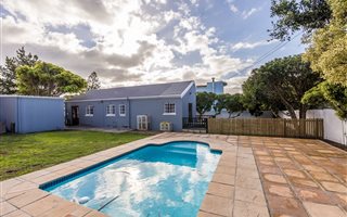 3 Bedroom House in Kommetjie