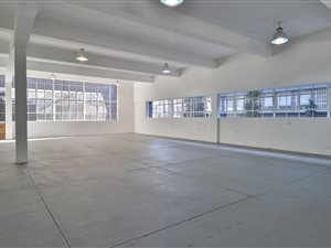145 m² Commercial space in Isando