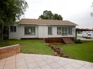 3 Bed House in Northwold Gardens