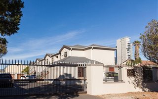 2 Bedroom Apartment in Tableview