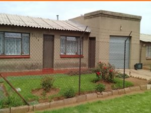 1 Bed House in Tsakane