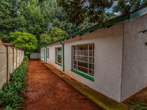 4 Bed House in Westdene