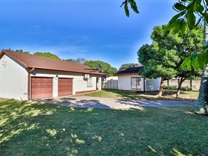 3 Bed House in Meerensee