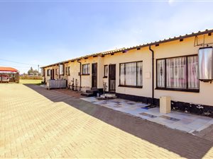 3 Bed House in Protea Glen