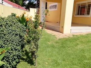 3 Bedroom Garden Cottage in Blairgowrie