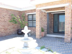 4 Bed House in Rouxville